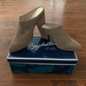 Brand New Seychelles Intrigue Anthropologie Suede Mules Booties Heels 8